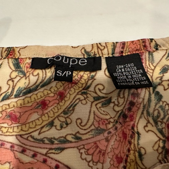 Small Paisley Bohemian Style Button Up - Picture 4 of 4